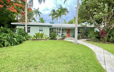802 N Lakeside Dr, Lake Worth Beach, FL 33460