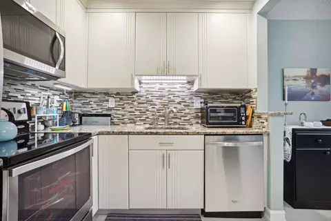 282 Piedmont F, Delray Beach, FL 33484