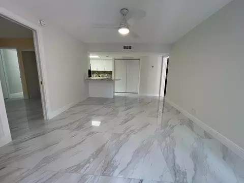 616 Executive Center Dr #102, West Palm Beach, FL 33401