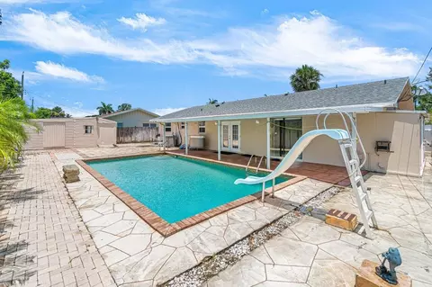 1807 16th Ave N, Lake Worth Beach, FL 33460
