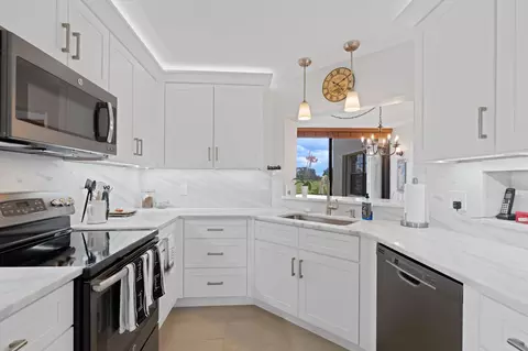 5867 Parkwalk Dr, Boynton Beach, FL 33472