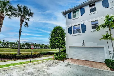 1311 Piazza Pitti, Boynton Beach, FL 33426