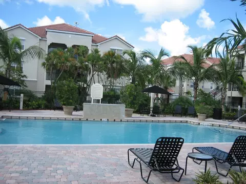5820 W Sample Rd #202, Coral Springs, FL 33067
