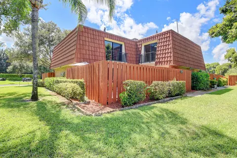 3311 Spanish Wells Dr #48-A, Delray Beach, FL 33445