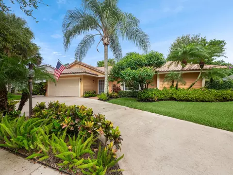 18205 Lake Bend Dr, Jupiter, FL 33458