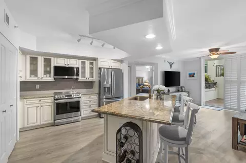 600 S Dixie Hwy #544, West Palm Beach, FL 33401