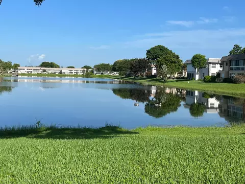 44 Stratford D, West Palm Beach, FL 33417