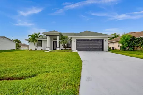 956 SW Gwendolyn Ter, Port St Lucie, FL 34953