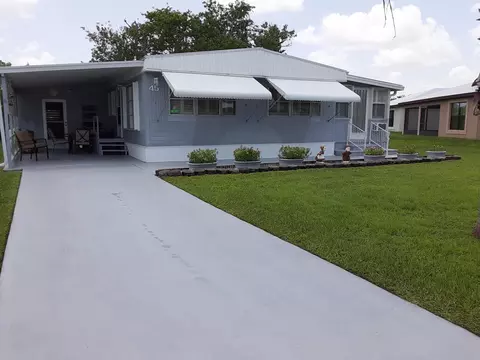 45 Mariposa Ln, Port Saint Lucie, FL 34952
