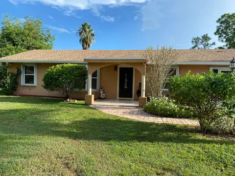 13216 Orange Blvd N, The Acreage, FL 33412