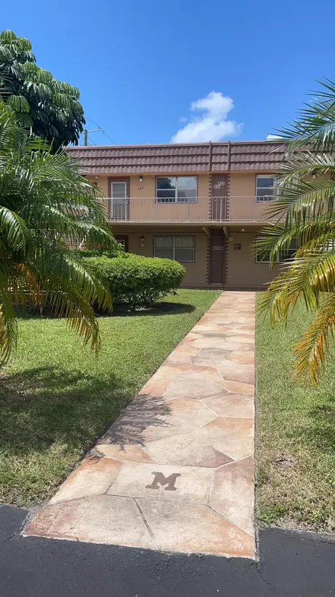 624 Brittany M #M, Delray Beach, FL 33446