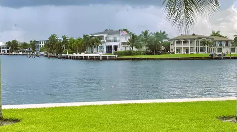 1105 S Riverside Dr #104, Pompano Beach, FL 33062