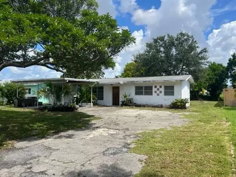 921 NW 8th Ave, Boynton Beach, FL 33426