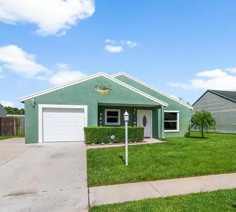 7980 Ridgewood Dr, Lake Worth, FL 33467