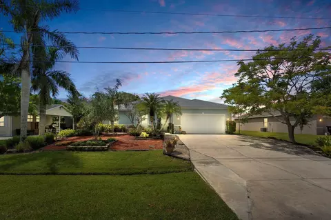 1274 SW Emerald Ave, Port Saint Lucie, FL 34953