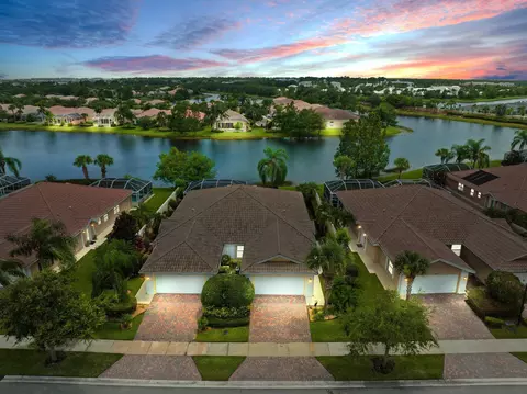 10676 SW Hartwick Dr, Port Saint Lucie, FL 34987