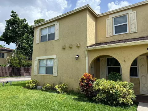 10782 La Placida Dr #1, Coral Springs, FL 33065
