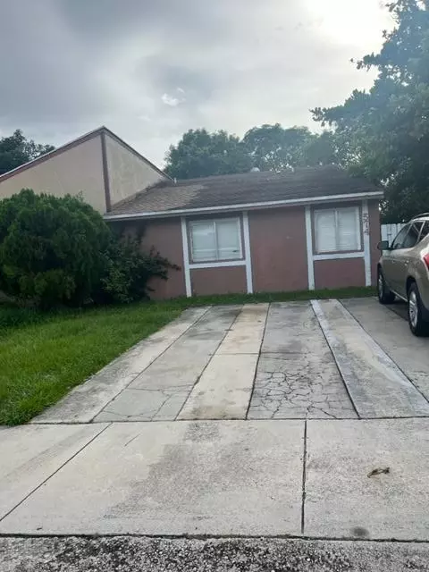574 NW 53rd Ave, Delray Beach, FL 33445