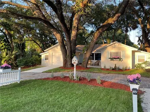 16 46th Ave W, Vero Beach, FL 32968