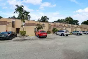 1149 NW 13th St #6, Boca Raton, FL 33486