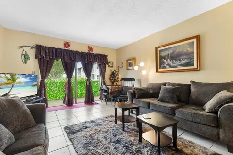 9856 Marina Blvd #1322, Boca Raton, FL 33428