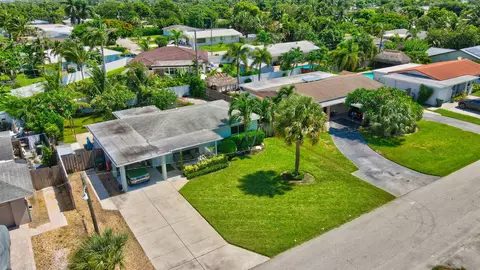 229 NE 26th St, Boca Raton, FL 33431