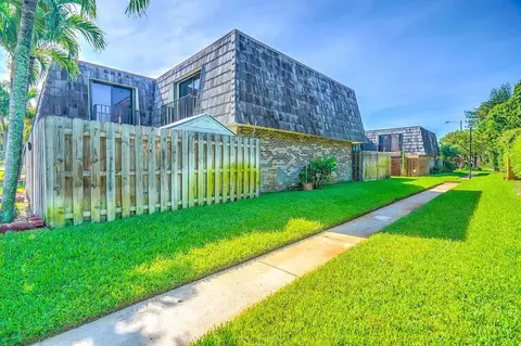 1694 Forest Lakes Cir #A, West Palm Beach, FL 33406