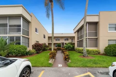 82 Burgundy #B, Delray Beach, FL 33484