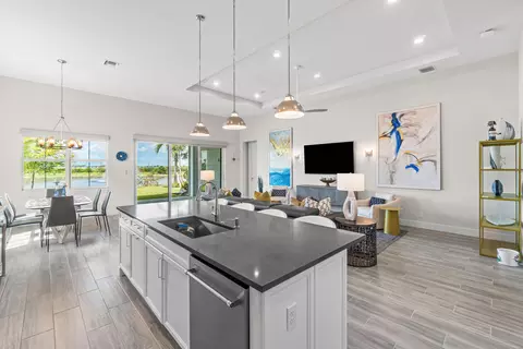 9949 Regency Way, Palm Beach Gardens, FL 33412