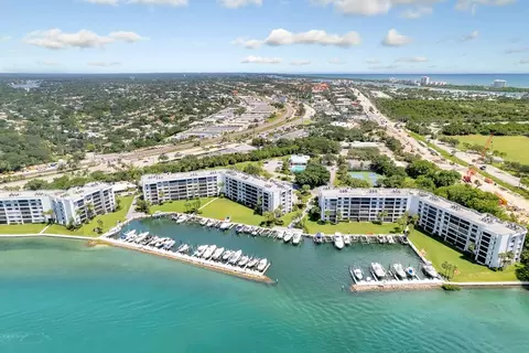 1542 Jupiter Dr #103, Jupiter, FL 33469