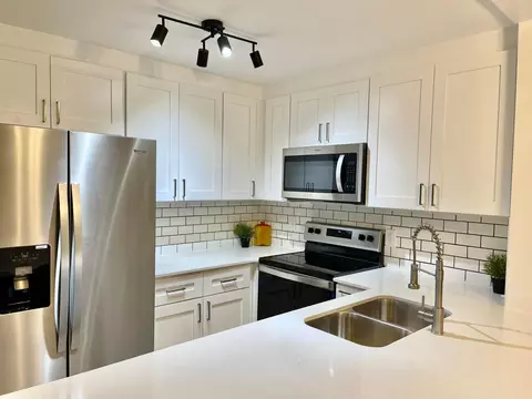108 NE 20th Ave #102, Boynton Beach, FL 33435