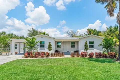 3089 Thelma Rd, Palm Springs, FL 33406