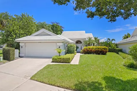 2710 Clubhouse Pointe, West Palm Beach, FL 33409