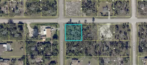 2800 E 10th St, Lehigh Acres, FL 33972