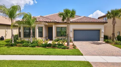 671 SE Villandry Way, Port Saint Lucie, FL 34984