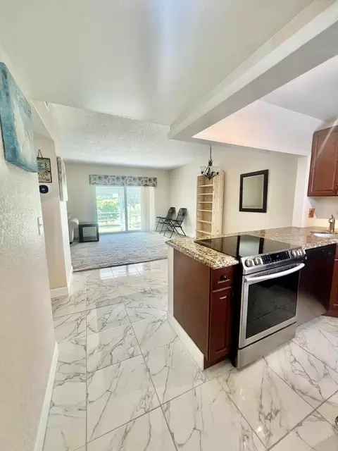 5401 NW 2nd Ave #317, Boca Raton, FL 33487