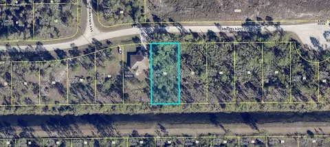 1054 Candlelight Dr, Lehigh Acres, FL 33974