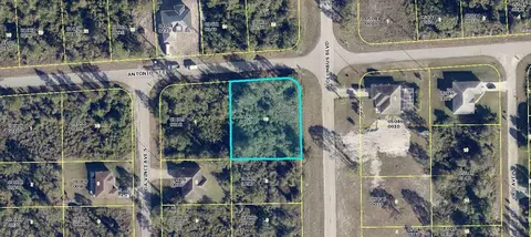 706 Columbus Blvd, Lehigh Acres, FL 33974