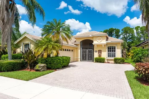 706 SW Great Exuma Cv, Port Saint Lucie, FL 34986