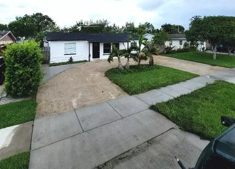 5540 S 38th Ct, Greenacres, FL 33463
