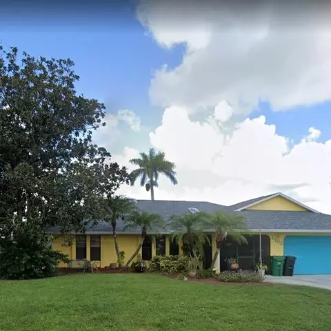 1702 SE Aneci St, Port Saint Lucie, FL 34983