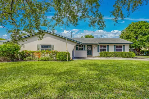 804 Fairhaven Dr, North Palm Beach, FL 33408