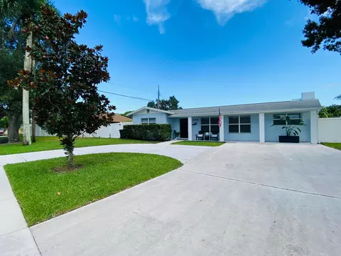 462 Tequesta Dr, Tequesta, FL 33469