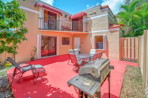 4175 Village Dr #B, Delray Beach, FL 33445