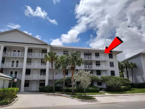 3520 Whitehall #406, West Palm Beach, FL 33401