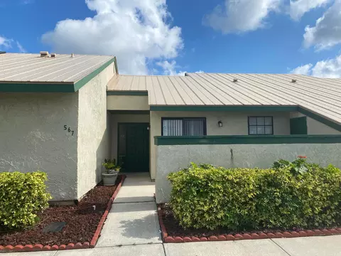 567 SW Sara Blvd, Port Saint Lucie, FL 34953