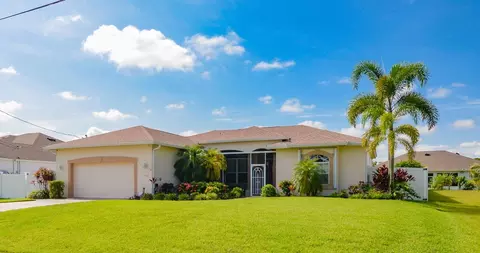 5828 NW Bates Ave, Port Saint Lucie, FL 34986
