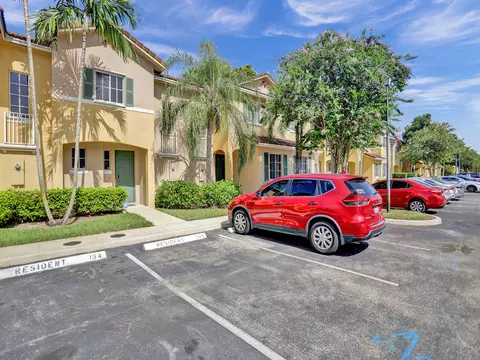 1981 SW 60th Ter, North Lauderdale, FL 33068