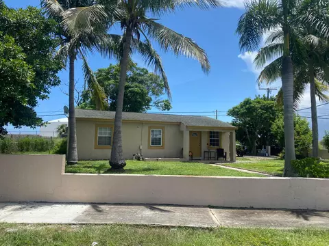 1221 15th Ave S, Lake Worth Beach, FL 33460