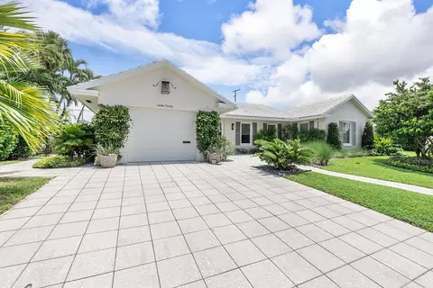 1290 Sugar Plum Dr, Boca Raton, FL 33486